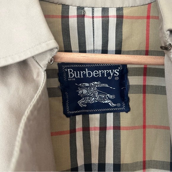 BURBERRY VINTAGE CLASSIC NOVA CHECK LINED TRENCH COAT - Picture 8 of 16
